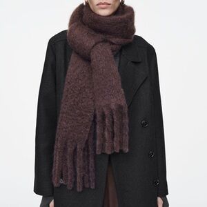 COS brand new and never worn scarf